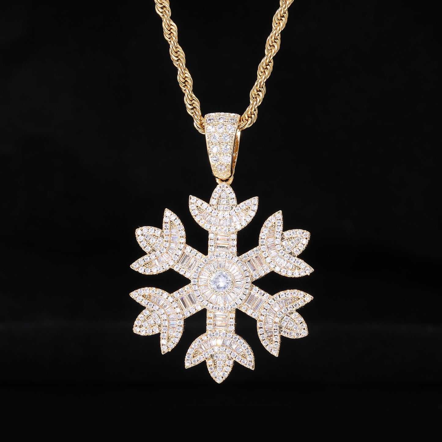 Iced Out Snowflake Pendant Necklace, Rope Chain, Zircon Hip Hop Jewelry product image